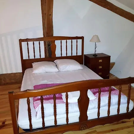 Maison Spacieuse Pres De Avec Piscine Privee Holiday home