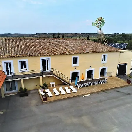 Holiday home Maison Spacieuse Pres De Avec Piscine Privee *