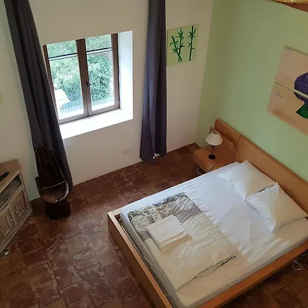 Maison Spacieuse Pres De Avec Piscine Privee Lespignan